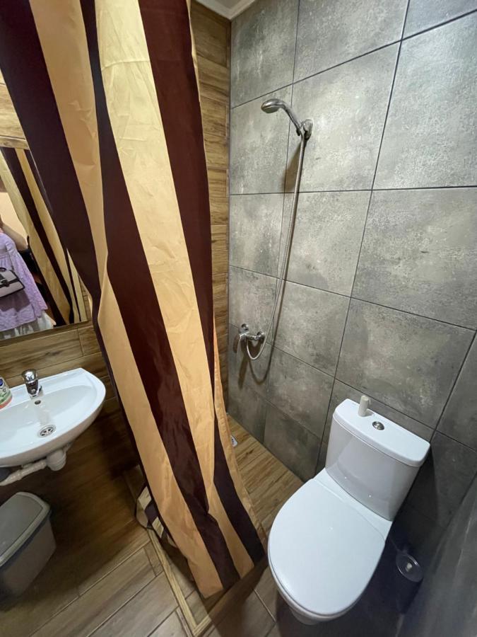 Hostel U Pottera Чернивци Екстериор снимка